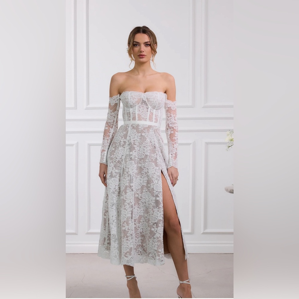 Chic Strapless White Lace Dress